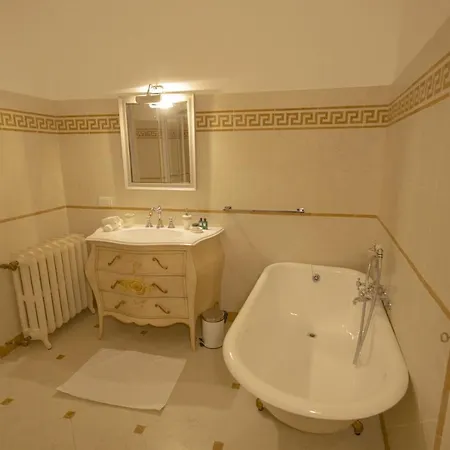 Palazzo Emilia Suites *